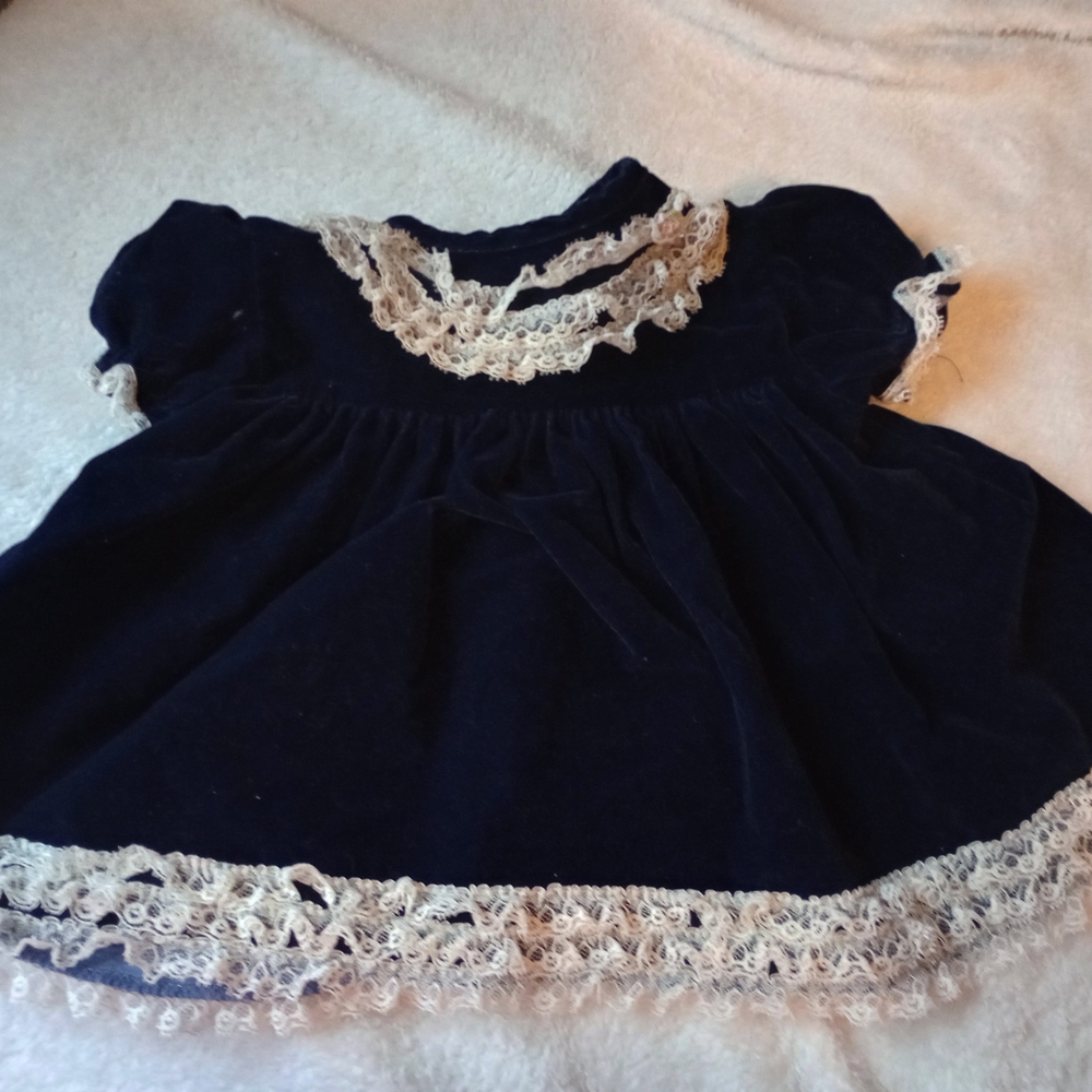 Vintage 80's Cute Baby Dress Dark Blue Velvet Vintage USA With Lace 24 Months